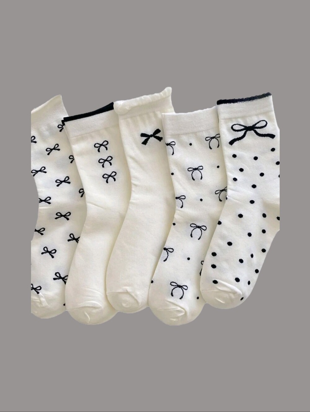 5 Pair Of Embroidered Bow Socks
